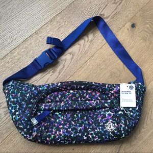Lululemon SeaWheeze on the belt bag